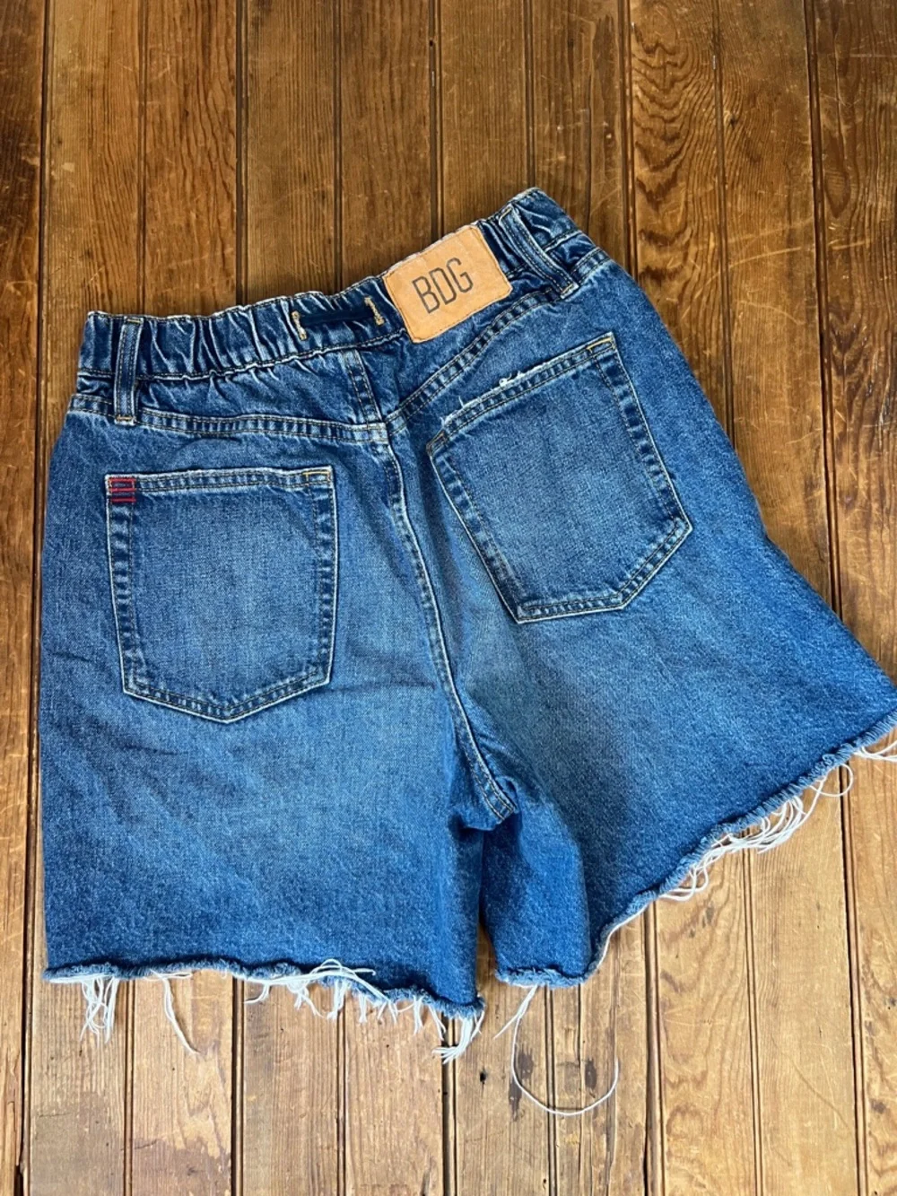 Urban outfitters women’s denim Bermuda shorts or jorts high, waisted, baggy